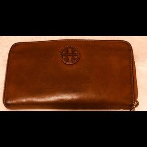Tory Burch wallet